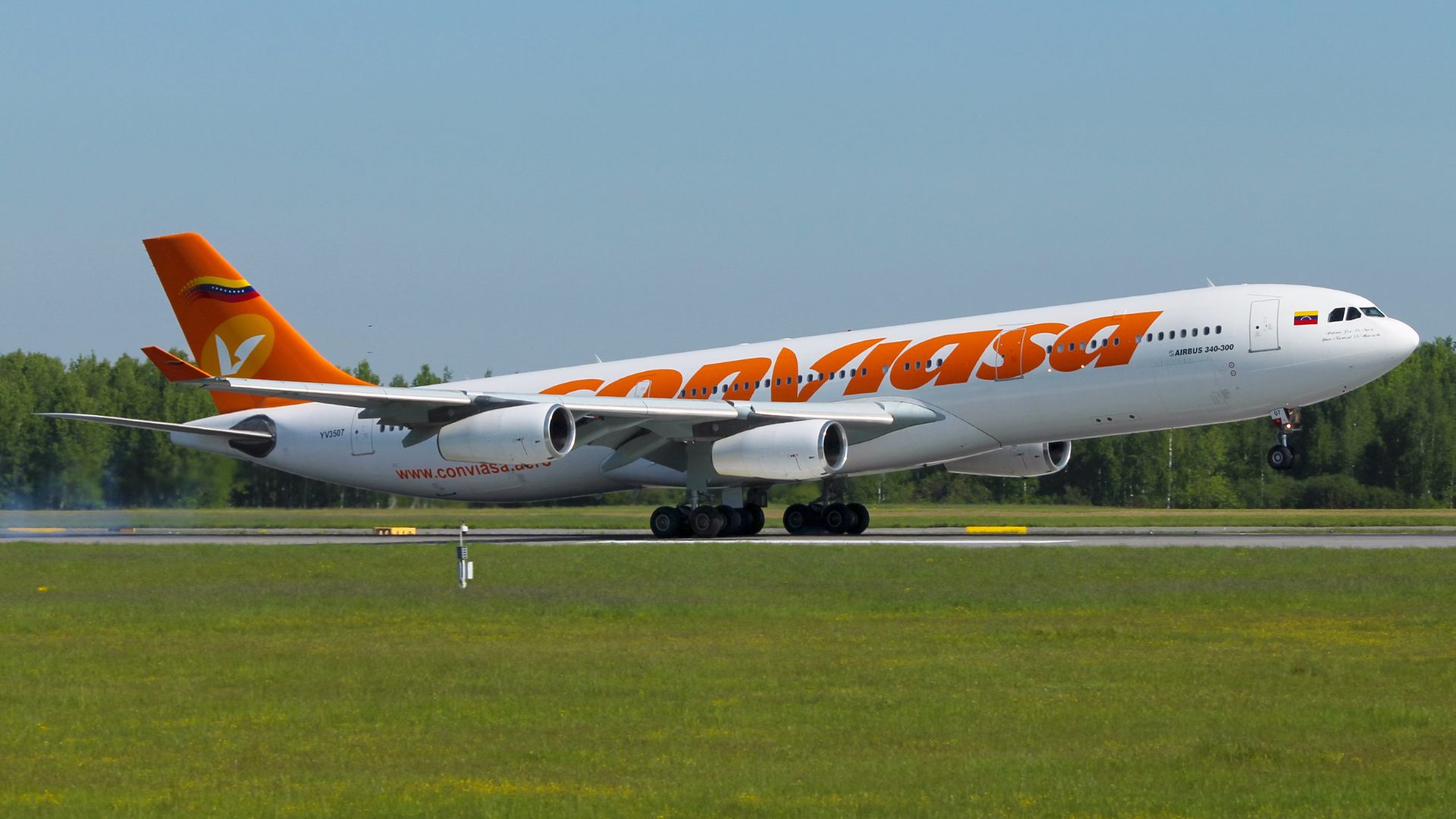 Conviasa reduce vuelos a Cuba por escasez de combustible