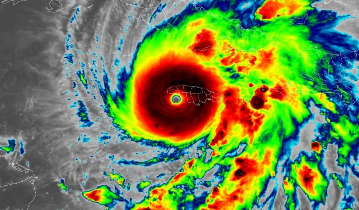 Huracán Melissa llega a Jamaica y estaría entrando al oriente cubano el miércoles