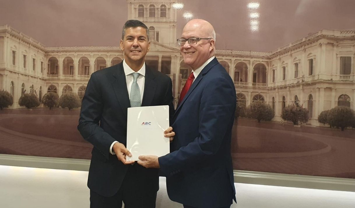 Líder de la ARC se reúne con presidente de Paraguay