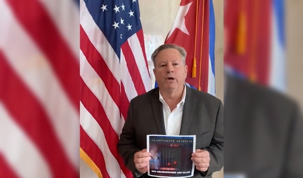 Régimen ordena dos actos de repudio contra Mike Hammer 