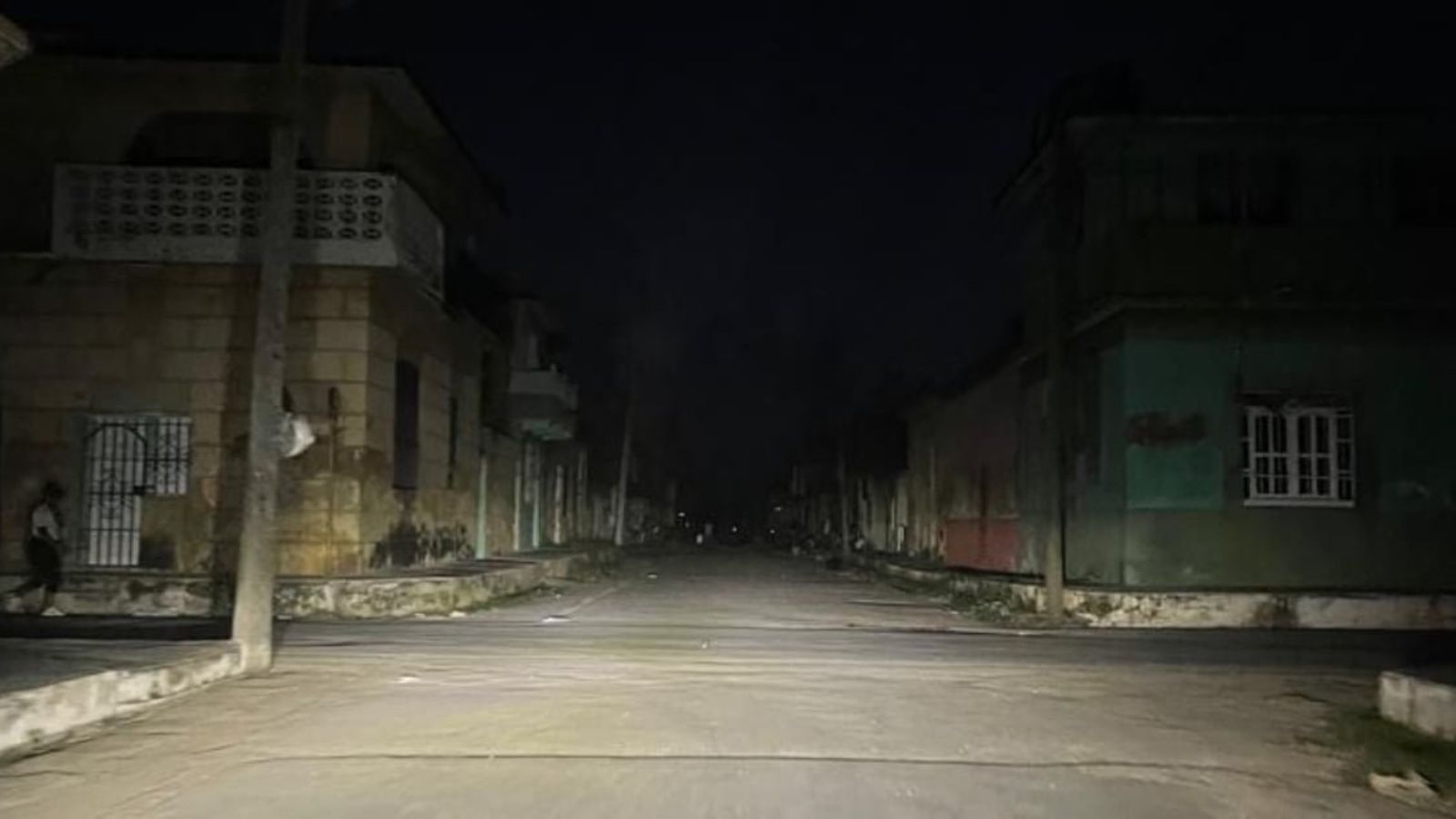 Reportan nuevo apagón masivo en occidente de Cuba