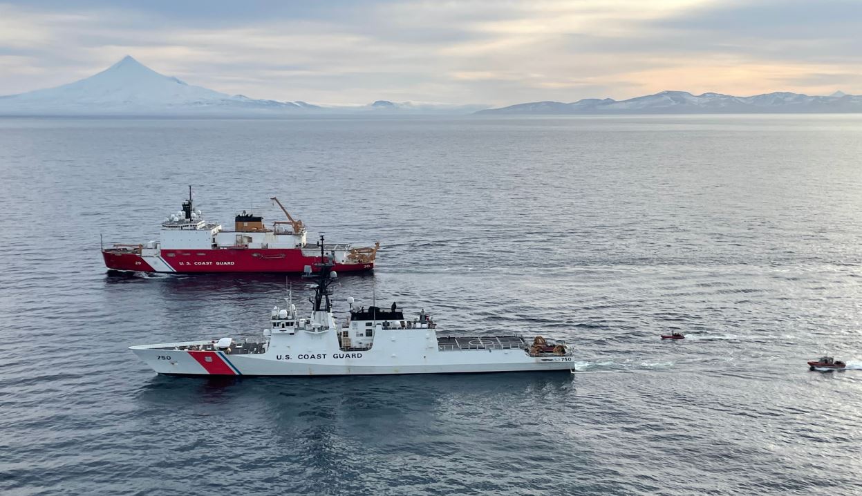 Trump extiende la orden que autoriza detener e inspeccionar barcos rumbo a Cuba